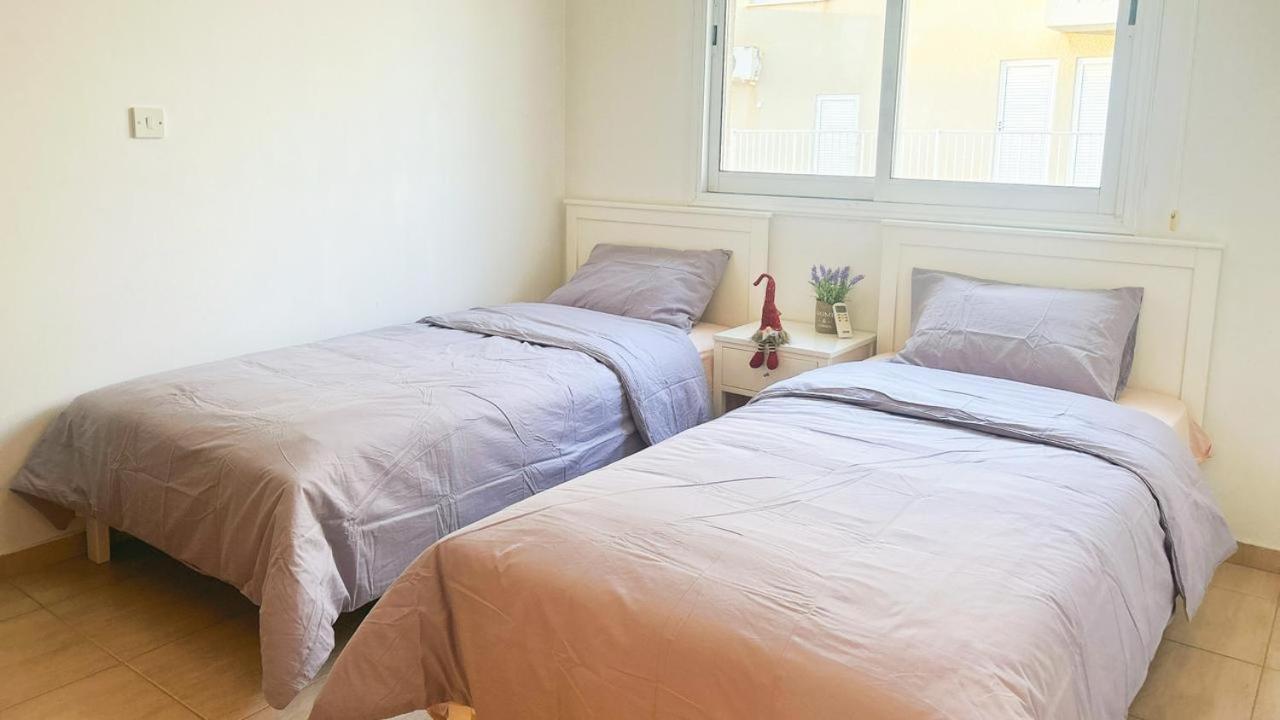 Chloraka- 2 Bedrooms - Pool エクステリア 写真