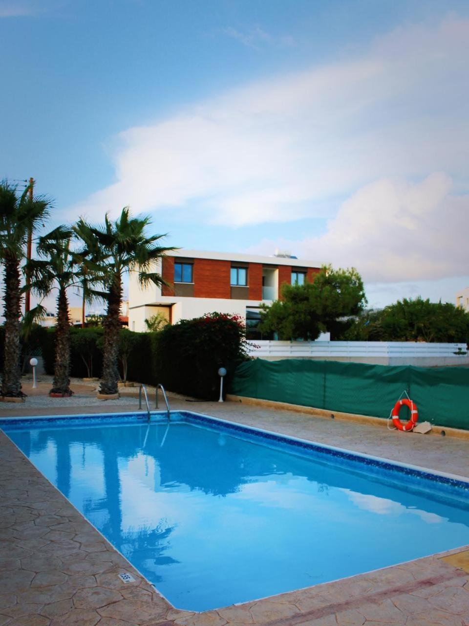 Chloraka- 2 Bedrooms - Pool エクステリア 写真